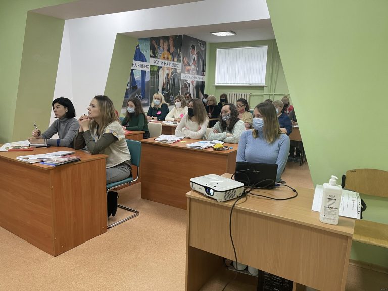 Круглий стіл «Дотримання прав жінок з інвалідністю, гендерної рівності та інвалідності у Донецькій області»
