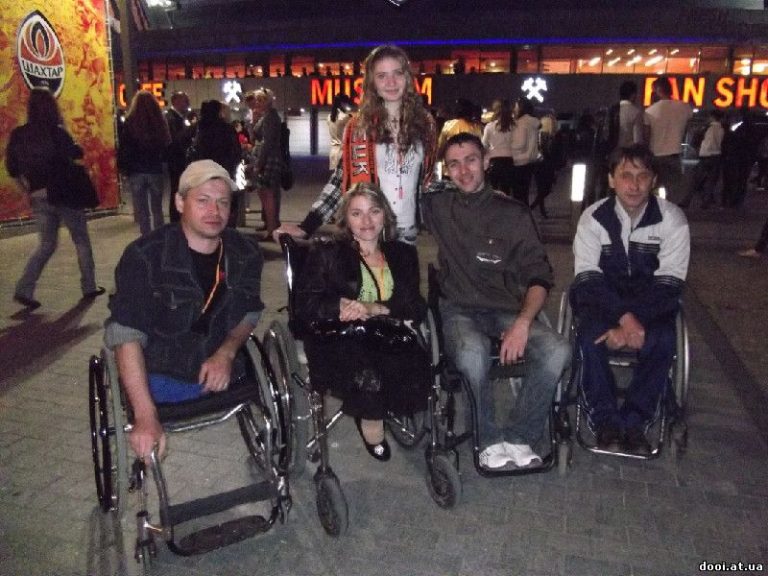 Инвалиды побывали на юбилее футбольного клуба «Шахтер»