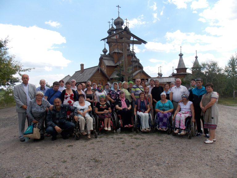 «Організація забезпечення безперешкодного доступу людей з інвалідністю до об’єктів житлового та громадського призначення в Україні».