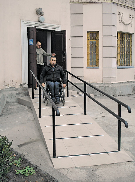 Через інформаційно-консультативний пункт дорога до працевлаштування — значно легша Через інформаційно-консультативний пункт дорога до працевлаштування — значно легша