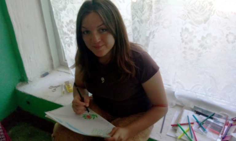 В Одесской области переселенцы покинувшие Донбасс по общественной инициативе “Дорогая жизни” организовали выстаку творческих работ