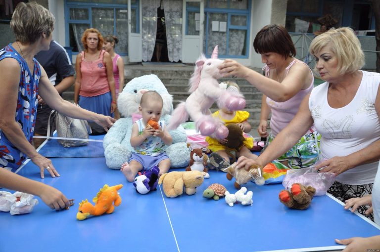 В детский лагерь “Автодорожник” прибыла гуманитарная помощь для переселенцев из Донбасса