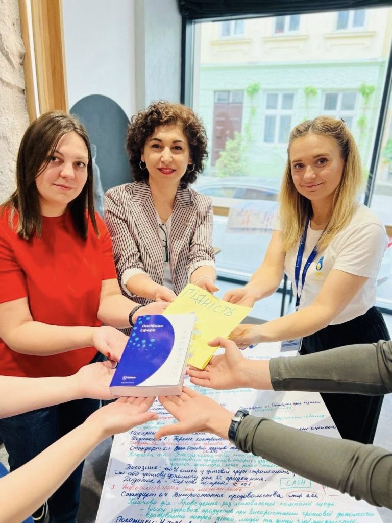 Участь у тренінгу з мінімальних гуманітарних стандартів «Сфера» | 28–30 квітня 2025 року